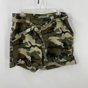 F.L. jeans 100% cotton cuffed hem camo print shorts with tie belt 14